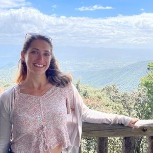 Meet your Posher, Edith